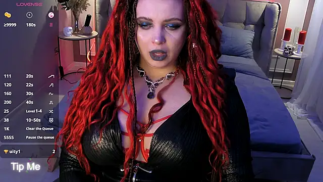 Miss Maya Mils online show from 4, 4, 2026