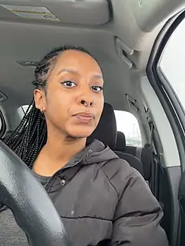 Your Paris online show from 21, 2, 2025