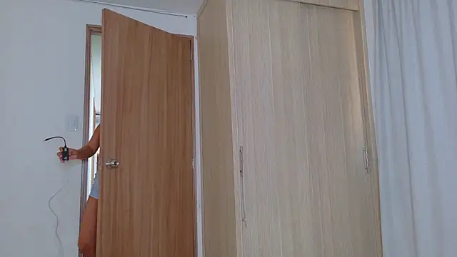 Snapshot of california_0 chatting on 23, 9, 2025 california 0 online show from 23, 9, 2025