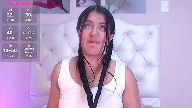 Snapshot of scarlet_fostt_ chatting on 5, 1, 2025 scarlet fostt  online show from 5, 1, 2025