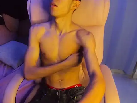 isaaclatino online show from 5, 4, 2026