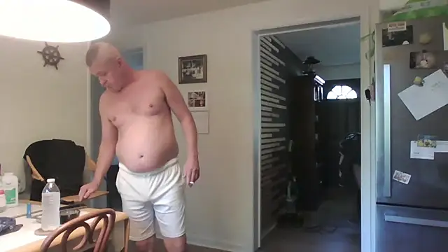 Snapshot of keiferkriss chatting on 10, 9, 2025 keiferkriss online show from 10, 9, 2025