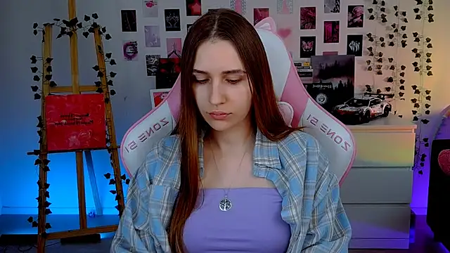 AliceCharmy online show from 8, 10, 2025