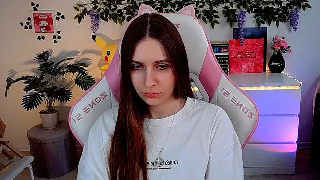 AliceCharmy online show from 11, 4, 2026