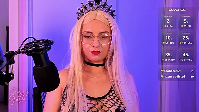 Snapshot of CherryGoth chatting on 7, 1, 2025 CherryGoth online show from 7, 1, 2025