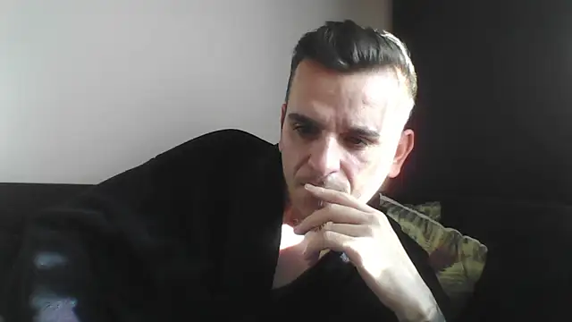 Huge cock22cm online show from 19, 1, 2025