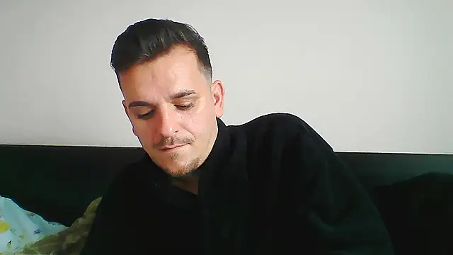 Huge cock22cm online show from 19, 10, 2025