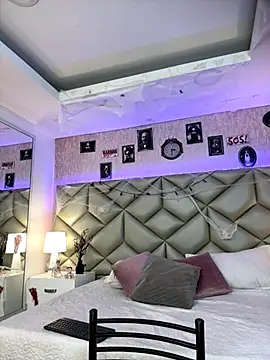 Brenda Garcia online show from 13, 10, 2025