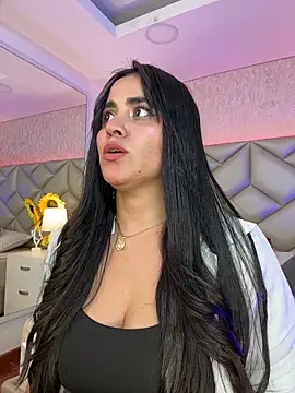 Brenda Garcia online show from 11, 11, 2025