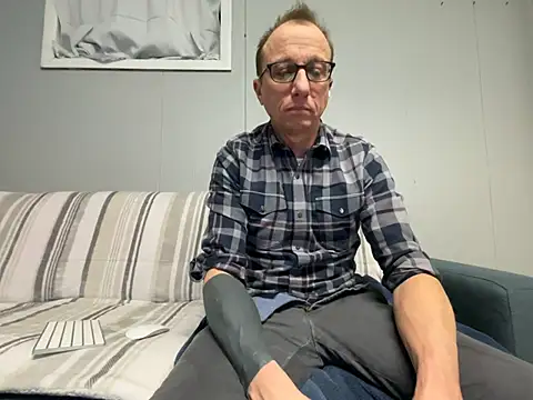 mouser21212 online show from 10, 1, 2025