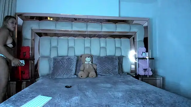 Snapshot of candy-sam28 chatting on 22, 11, 2025 candy-sam28 online show from 22, 11, 2025