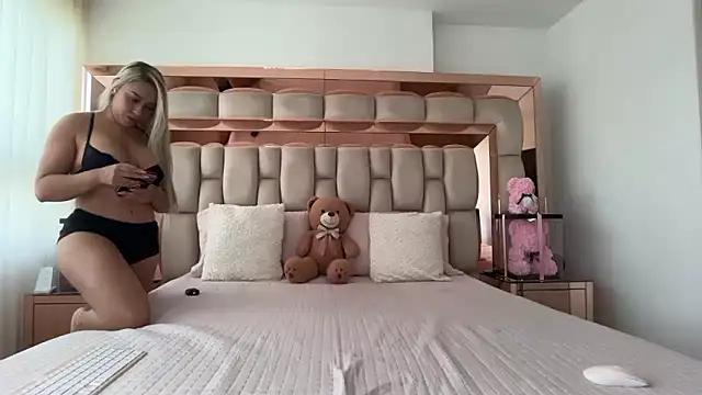 Snapshot of candy-sam28 chatting on 9, 1, 2026 candy-sam28 online show from 9, 1, 2026