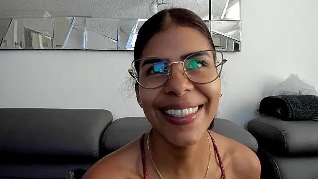 karlina charlotte1 online show from 21, 3, 2025