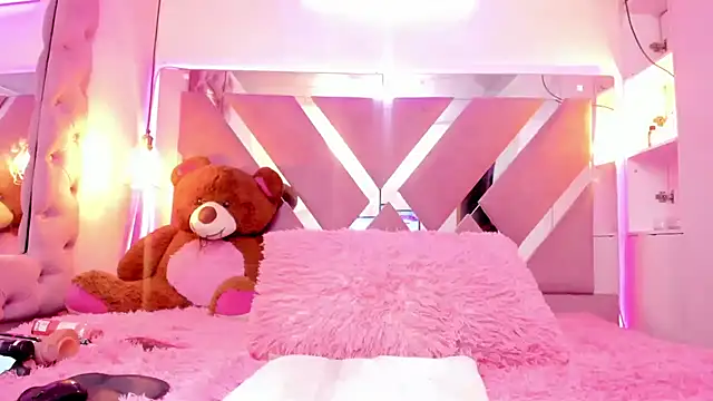 Scarlett-Bonnet online show from 22, 3, 2025