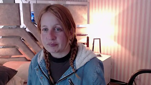 Snapshot of ViioletaMora chatting on 28, 1, 2025 ViioletaMora online show from 28, 1, 2025