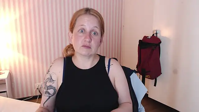 Snapshot of ViioletaMora chatting on 3, 2, 2025 ViioletaMora online show from 3, 2, 2025