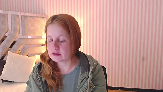 Snapshot of ViioletaMora chatting on 6, 2, 2025 ViioletaMora online show from 6, 2, 2025