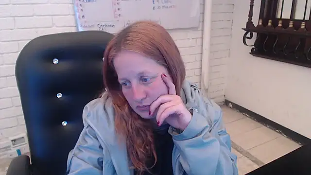 Snapshot of ViioletaMora chatting on 8, 2, 2025 ViioletaMora online show from 8, 2, 2025