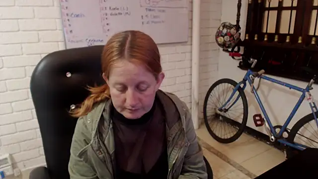 Snapshot of ViioletaMora chatting on 10, 2, 2025 ViioletaMora online show from 10, 2, 2025