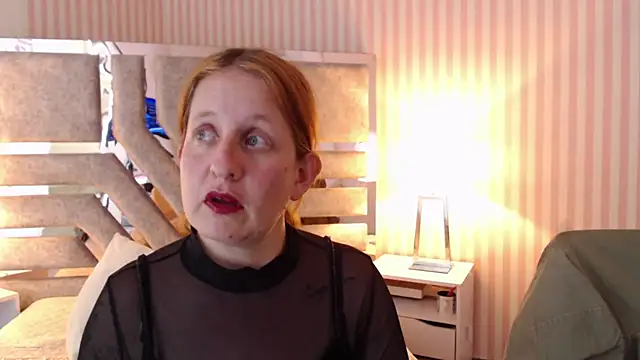 Snapshot of ViioletaMora chatting on 11, 2, 2025 ViioletaMora online show from 11, 2, 2025