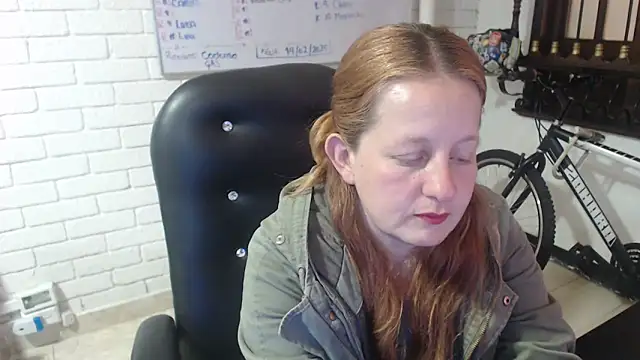 Snapshot of ViioletaMora chatting on 14, 2, 2025 ViioletaMora online show from 14, 2, 2025