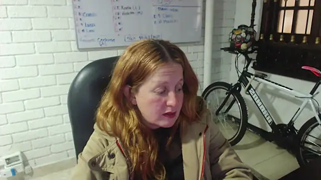 Snapshot of ViioletaMora chatting on 16, 2, 2025 ViioletaMora online show from 16, 2, 2025