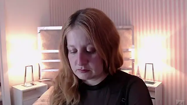 Snapshot of ViioletaMora chatting on 17, 2, 2025 ViioletaMora online show from 17, 2, 2025