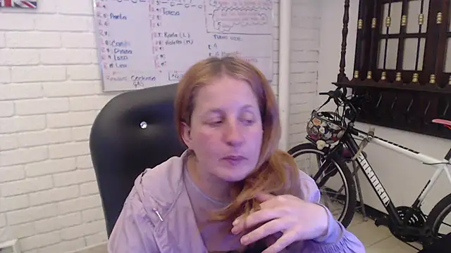 Snapshot of ViioletaMora chatting on 20, 2, 2025 ViioletaMora online show from 20, 2, 2025