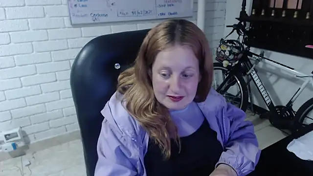Snapshot of ViioletaMora chatting on 21, 2, 2025 ViioletaMora online show from 21, 2, 2025