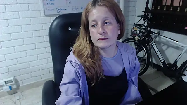 Snapshot of ViioletaMora chatting on 21, 2, 2025 ViioletaMora online show from 21, 2, 2025