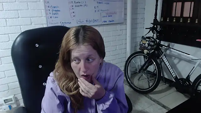 Snapshot of ViioletaMora chatting on 21, 2, 2025 ViioletaMora online show from 21, 2, 2025
