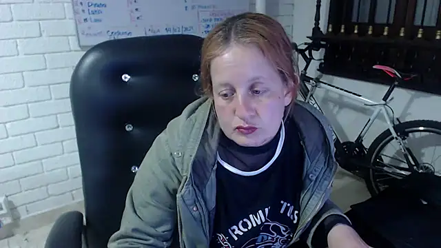 Snapshot of ViioletaMora chatting on 22, 2, 2025 ViioletaMora online show from 22, 2, 2025