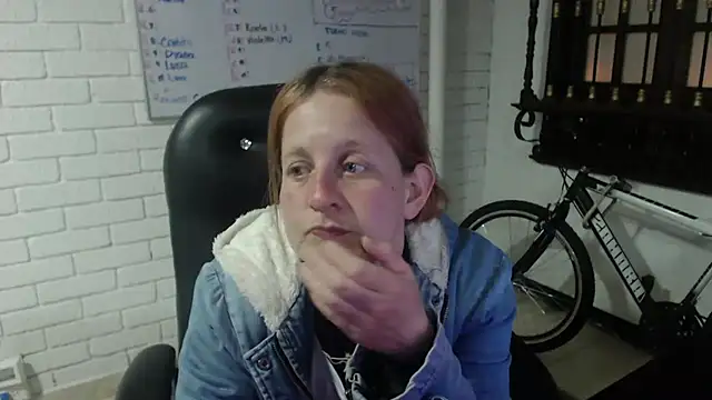 Snapshot of ViioletaMora chatting on 23, 2, 2025 ViioletaMora online show from 23, 2, 2025