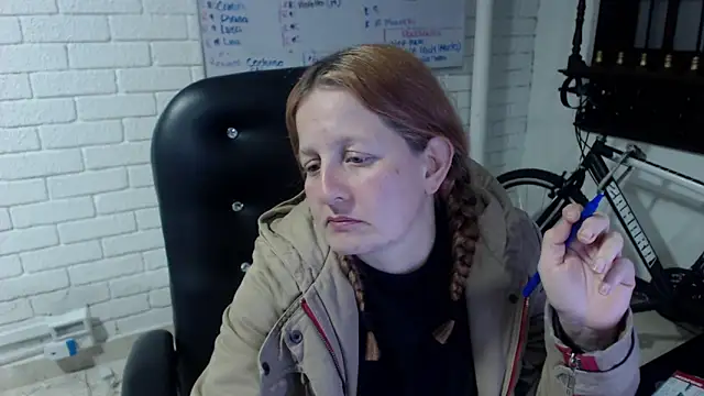 Snapshot of ViioletaMora chatting on 26, 2, 2025 ViioletaMora online show from 26, 2, 2025