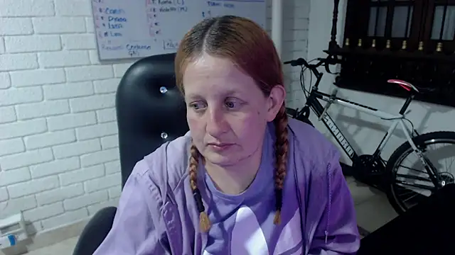 Snapshot of ViioletaMora chatting on 28, 2, 2025 ViioletaMora online show from 28, 2, 2025