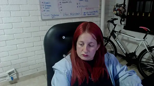 Snapshot of ViioletaMora chatting on 3, 3, 2025 ViioletaMora online show from 3, 3, 2025