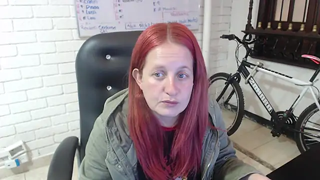 Snapshot of ViioletaMora chatting on 4, 3, 2025 ViioletaMora online show from 4, 3, 2025