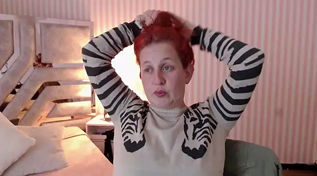 Snapshot of ViioletaMora chatting on 7, 3, 2025 ViioletaMora online show from 7, 3, 2025