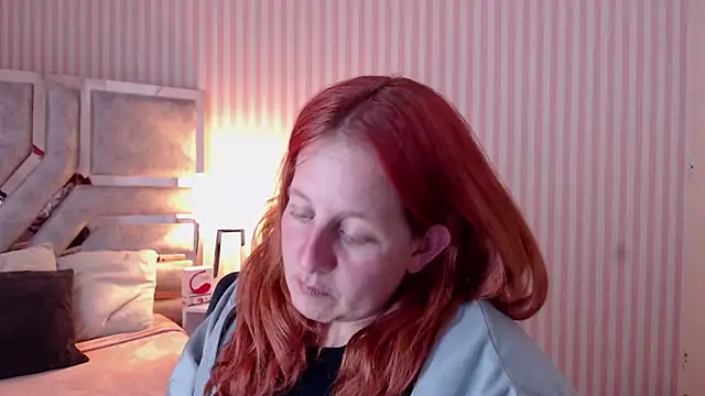 Snapshot of ViioletaMora chatting on 13, 3, 2025 ViioletaMora online show from 13, 3, 2025
