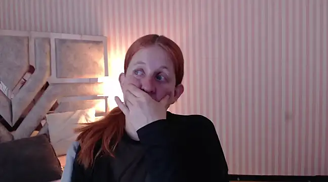 Snapshot of ViioletaMora chatting on 22, 3, 2025 ViioletaMora online show from 22, 3, 2025