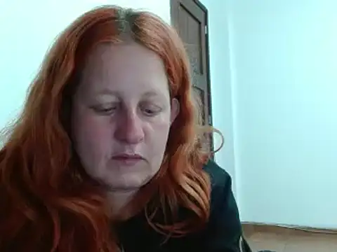 Snapshot of ViioletaMora chatting on 3, 10, 2025 ViioletaMora online show from 3, 10, 2025