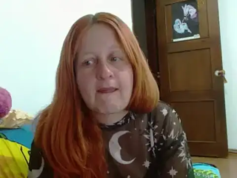 Snapshot of ViioletaMora chatting on 5, 10, 2025 ViioletaMora online show from 5, 10, 2025