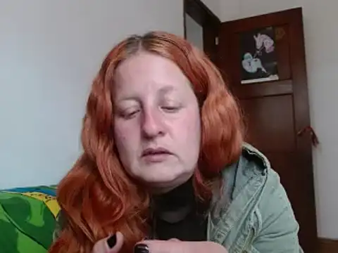 Snapshot of ViioletaMora chatting on 18, 10, 2025 ViioletaMora online show from 18, 10, 2025