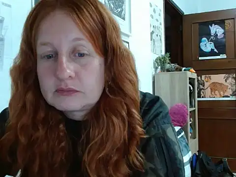 Snapshot of ViioletaMora chatting on 4, 5, 2026 ViioletaMora online show from 4, 5, 2026