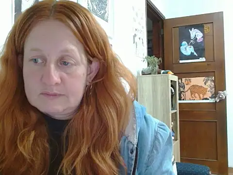 Snapshot of ViioletaMora chatting on 9, 5, 2026 ViioletaMora online show from 9, 5, 2026