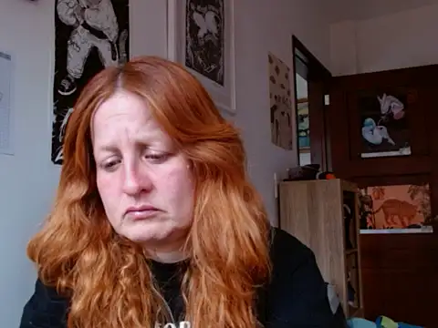 Snapshot of ViioletaMora chatting on 17, 5, 2026 ViioletaMora online show from 17, 5, 2026