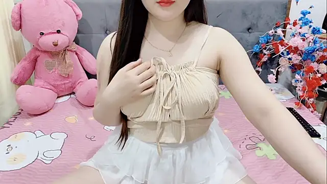 Snapshot of Funikio chatting on 6, 4, 2026 Funikio online show from 6, 4, 2026