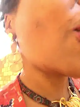 AfricanSquirtingQueen online show from 13, 1, 2026