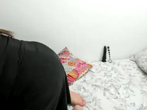 MonicaGarcia  online show from 21, 1, 2025