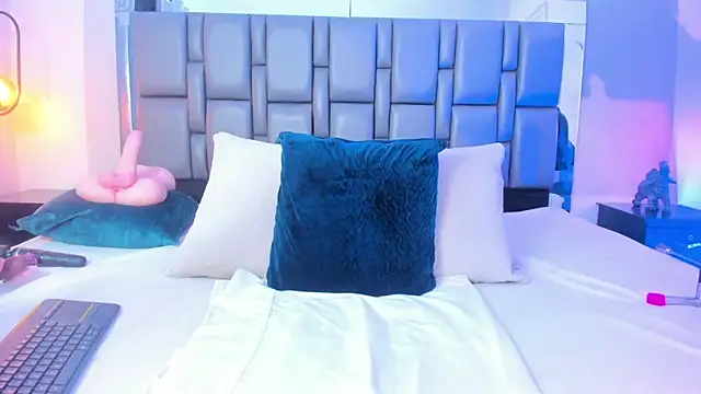 Emily Gil1 online show from 31, 1, 2025